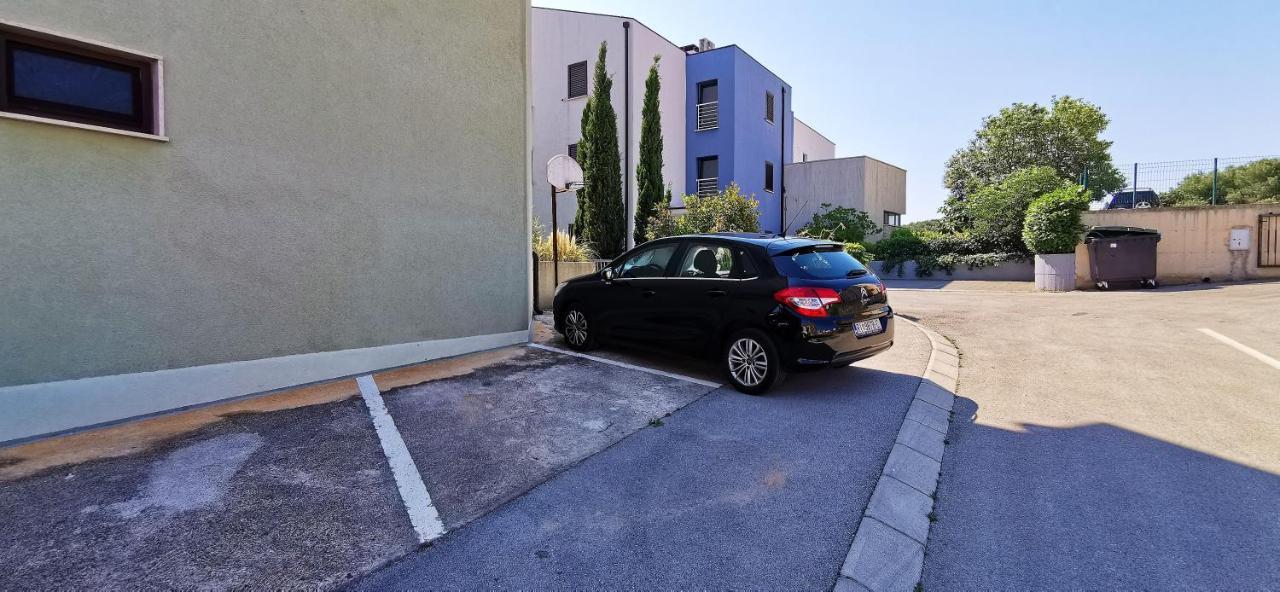 Studio Apartment Lela Ližnjan Εξωτερικό φωτογραφία